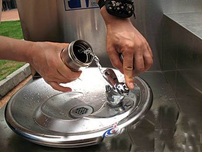 民生 || 采用反滲透過濾技術！點點滴滴暖民心，直飲水亮相蘇州吳江街頭